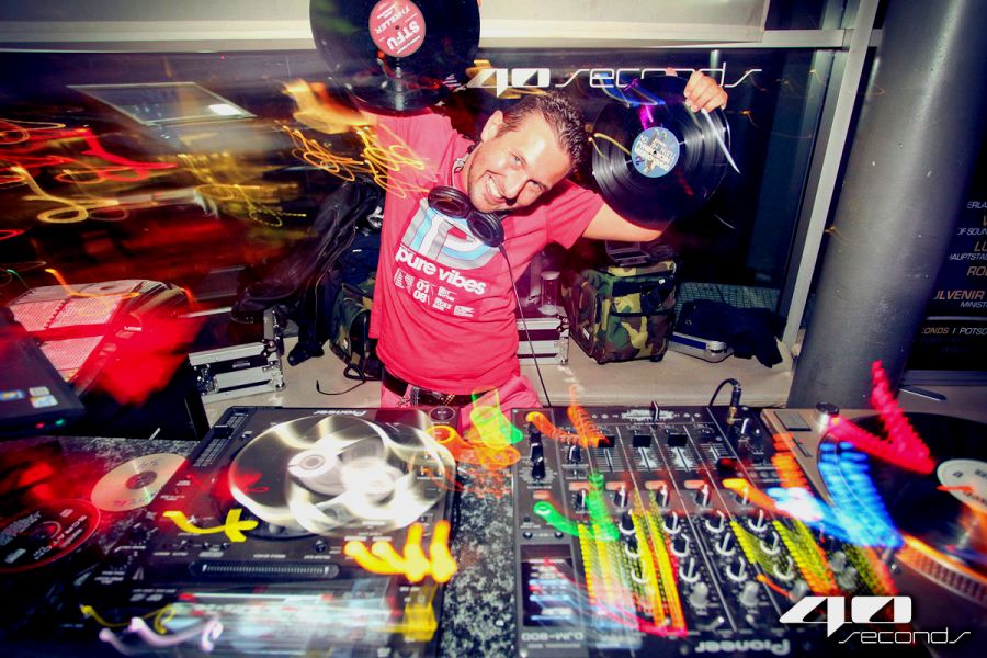 DJ für 80er Party buchen