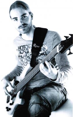 Biete Unterricht für E-Bass und Gitarre in Bochum, Recklinghausen und Herne