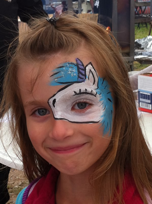 Vermietung von Attraktionen z.B. Bullriding, Hüpfburg uvm.