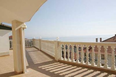 Hotel mit 50 Betten in zentraller Lage 3 km vom Sonnenstrand