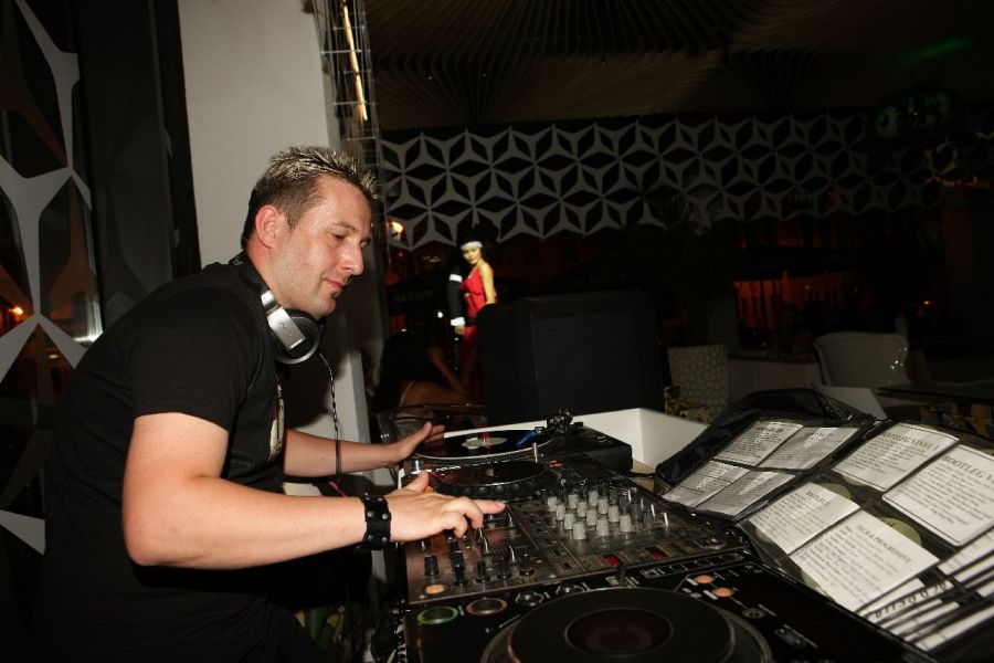 DJ für Lounge Club in Berlin