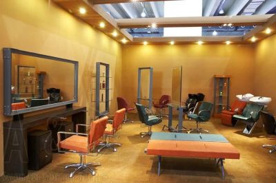 Neue und moderne Friseureinrichtung