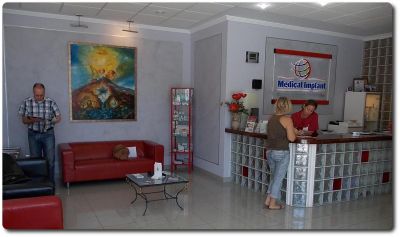 Zahnklinik-Medical-Implant