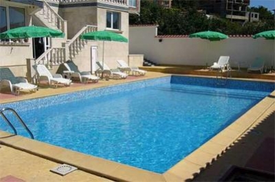 Hotel mit 50 Betten in zentraller Lage 3 km vom Sonnenstrand