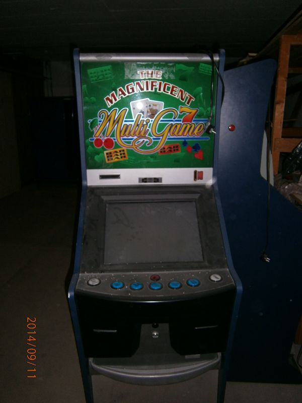Spielautomaten, Roulettisch, Casinozubehör öffentliche Versteigerung