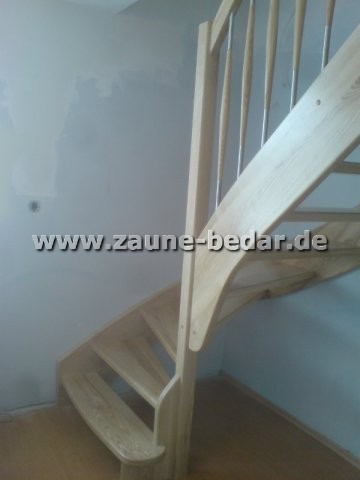 Holztreppe aus Polen, Bolzentreppen günstig! Computerprojekt GRATIS