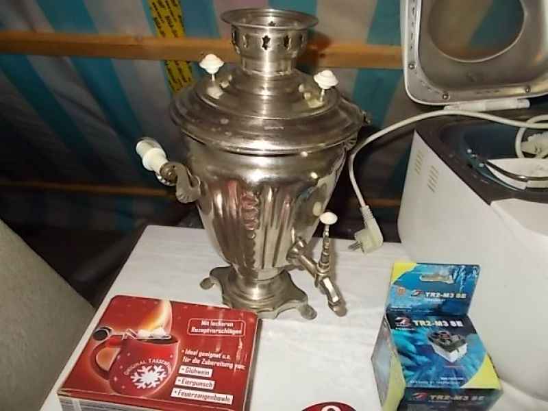 Trödel, Hausrat, Geschirr, 2 Tassen Kaffeemaschine NEU, Dekoartikel, u.v.m. 