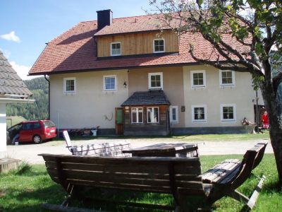 3 geräumige, bestens ausgestattete Ferienwohnungen im Herzen Österreichs