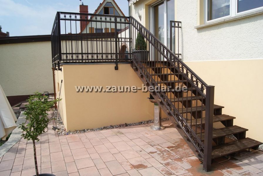 -BEDAR- GELÄNDER , Geländer auf dem Balkon, BALUSTRADEN aus POLEN -BEDAR-