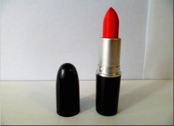 Sehr starker magischer Lippenstift