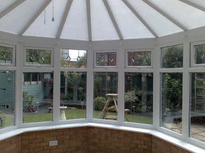 Universeller Sonnenschutz «Spezialpolycarbonate»