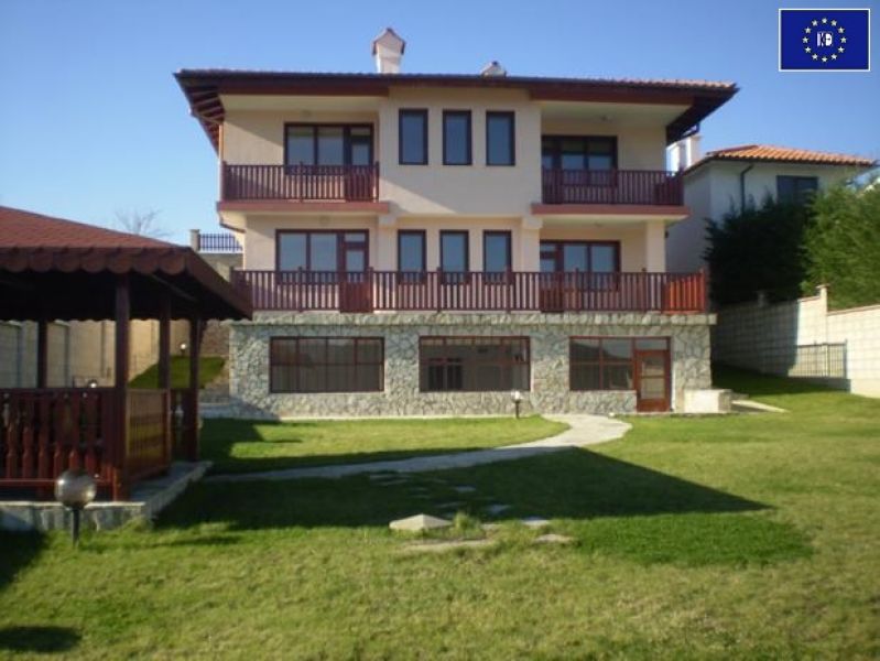 Villa mit Zugang zum Stausee ( 1.Linie ) 