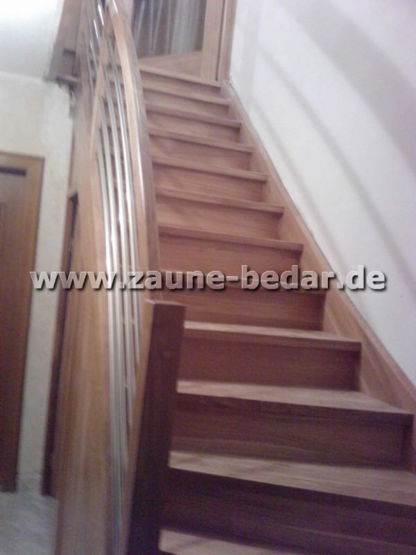 Holztreppe aus Polen. Treppen aus Holz. Bolzentreppe. Verkleidung