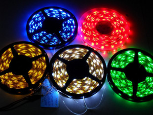 500cm 5m 60LEDs/m IP65 LED SMD STRIP LEISTE RGB 5050 + 44Key Fernbedienung