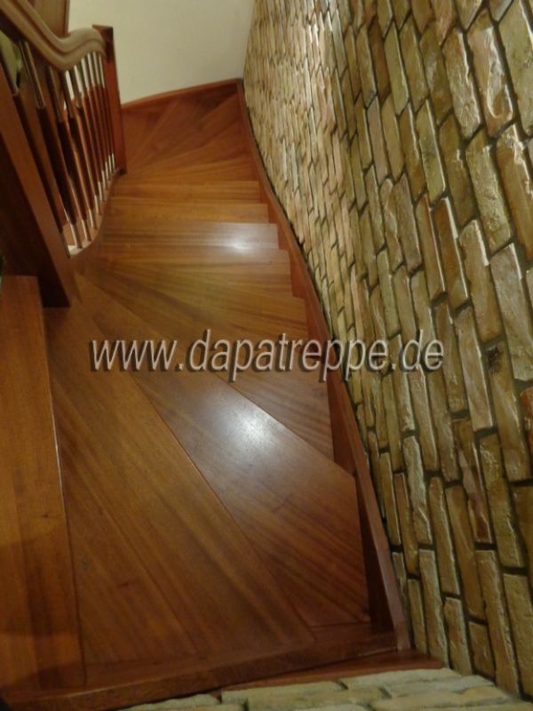 TREPPE aus Polen, HOLZTREPPE, INNENTREPPE, Holztreppen aus Polen - DAPA-