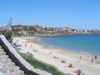 Sardinien: Ferienunterkuenfte am Meer im Gruenen: Oster-Last-minute