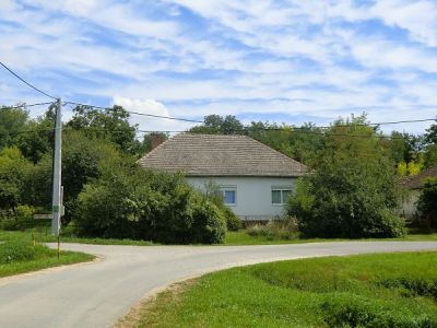 Haus in ruhiger Lage mit 5659 m2 Grundstück Nr. 20/52