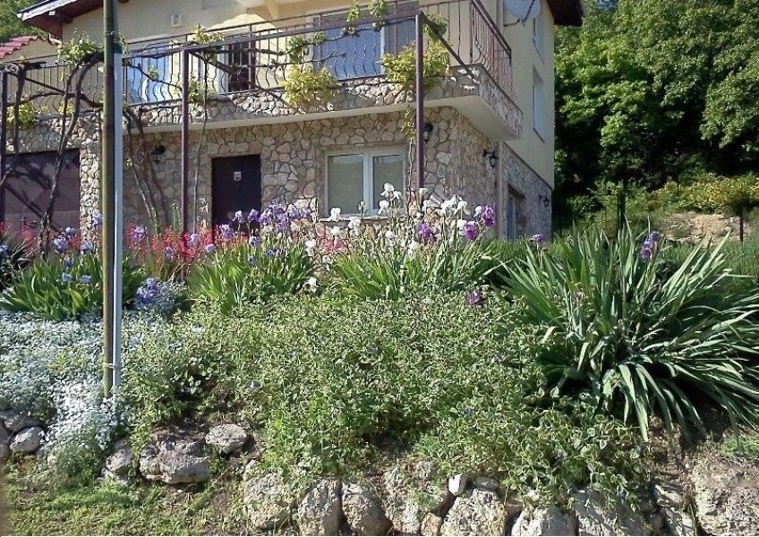 Dreistockiges schones Einfamilienhaus mit Meerpanorama