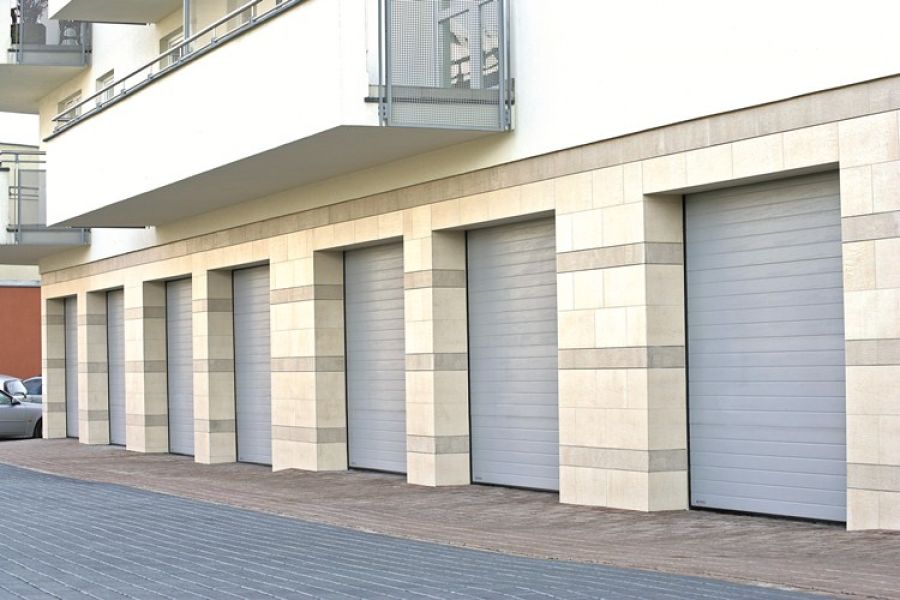 Garagentore aus Polen, Sektionaltor, Rolltor, Rollgitter. Von KRISPOL