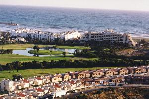Überwintern und Golf spielen unten spanische Sonne