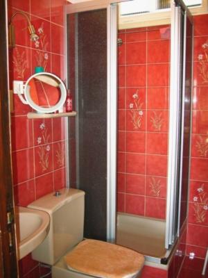 SPAIN. SOL, PLAYA, PISCINAS, TENIS EN PRIMERA LINEA DE PLAYA.