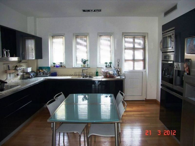Athen - Villa - EURO 800000