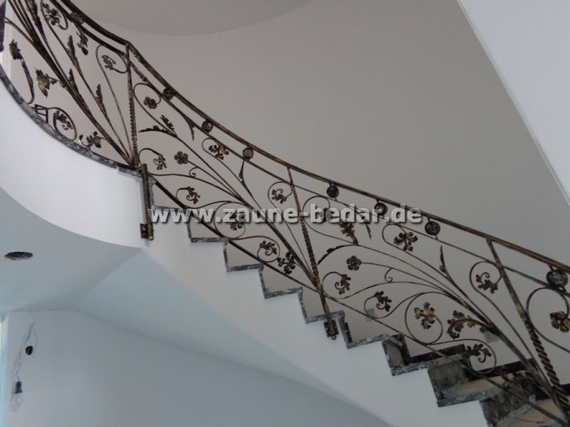 -BEDAR- GELÄNDER , Geländer auf dem Balkon, BALUSTRADEN aus POLEN -BEDAR-