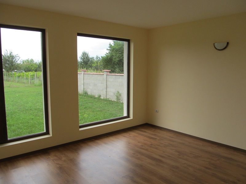 Rote Karte für teure Immobilien - Häuser 