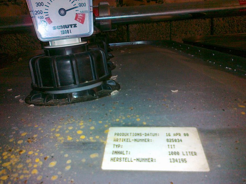 Heizungsanlage: Kessel + 5 x 1.000 l Öltanks + Heizkörper; zur Selbstdemontage/-abholung