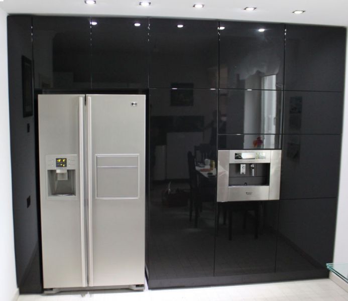 Einbauküchen nach Mass, Luxeriöse Ausführung Hochglanzlackiert