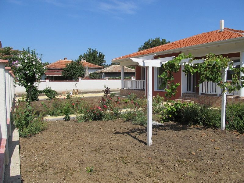 Bulgarien - Einfamilienhaus Neubau nur 6 km vom Strand und Balchik