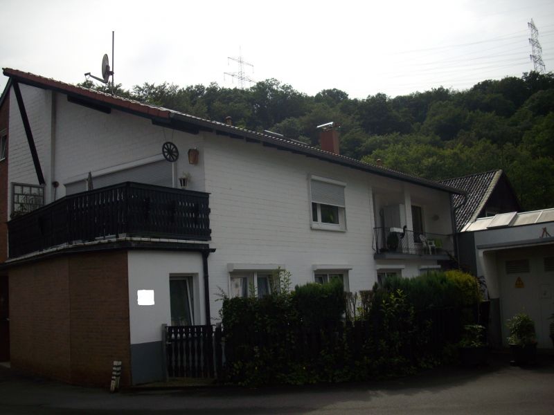 SUPER ANGEBOT! Freist, 4 Fam-Haus, 350qm Wohnfl.5 Bäder/WCs, 5 Garag 700qm Grst.348.500,00 €.Kaufpr 