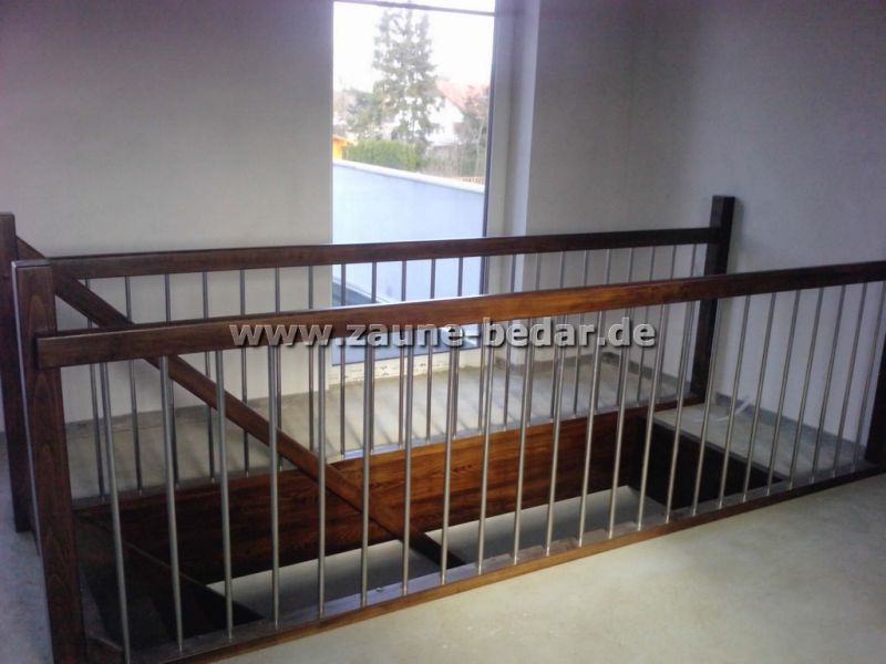 Holztreppe aus Polen, Bolzentreppen günstig! Computerprojekt GRATIS