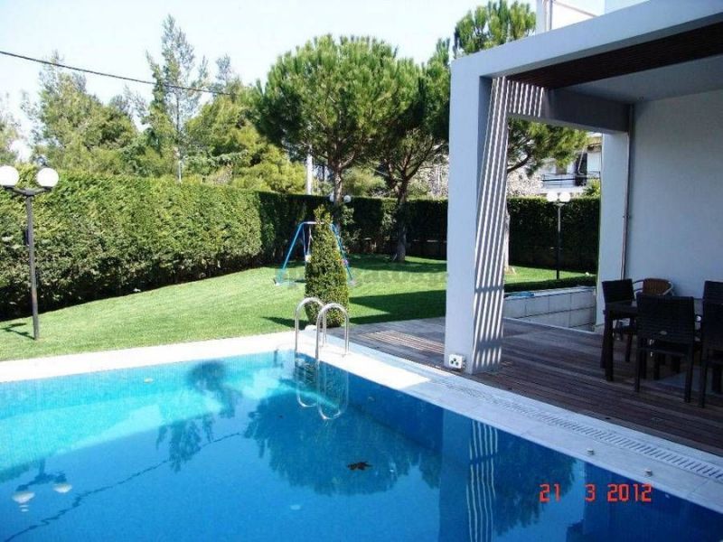 Athen - Villa mit unglaubliche Aussicht auf den Mount Parnitha - EURO 800000