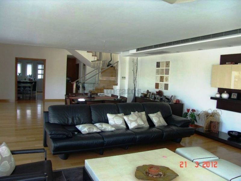 Athen - Villa - EURO 800000