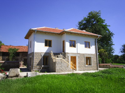 Bulgarien -2 Einfamilienhäuser