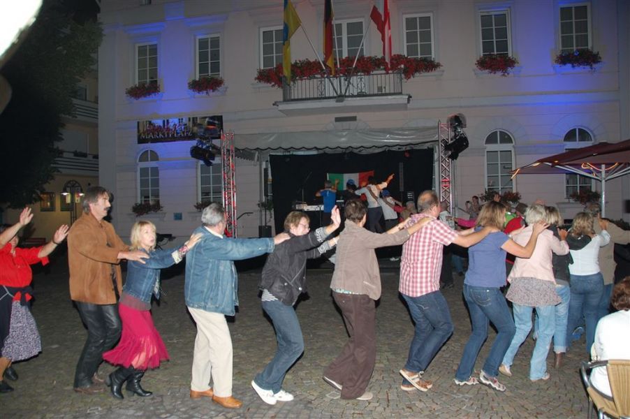 Party Hochteitsband, Für die italienischen Momente im Leben.
