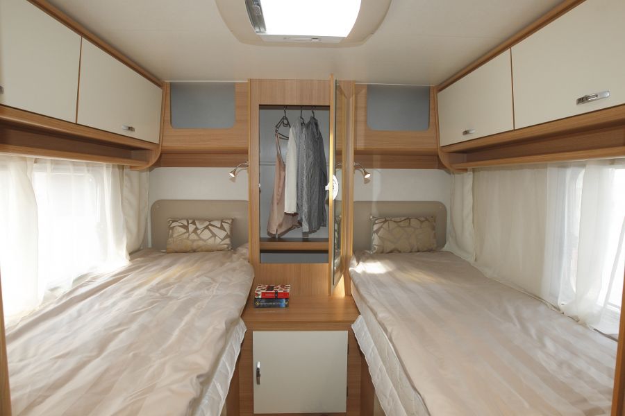 Wohnmobilvermietung-Neues-Wohnmobil-Mieten-Vermietung-2016-Ferien-Wohnwagenvermietung-Dein Wohnwagen