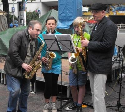 Zur Weihnachtszeit Weihnachtslieder auf Saxophon spielen lernen