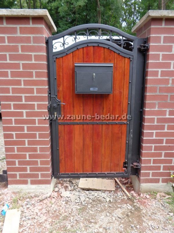 Schmiedeeiserne Zäune aus Polen / Zäune mit Füllung / Doppelstabmattenzaun aus Polen