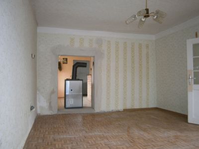 Günstiges Haus mit Ausbaupotential - Ideal für Single & Pärchen