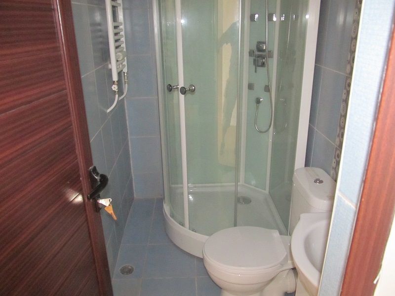 Rote Karte für teure Immobilien - Häuser