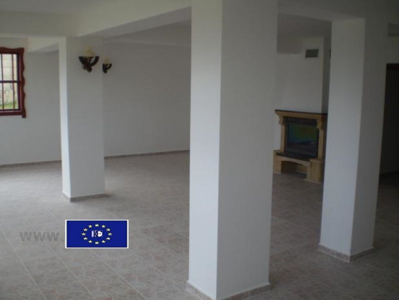 Neubau - Villa mit Zugang zum Stausee ( 1.Linie )