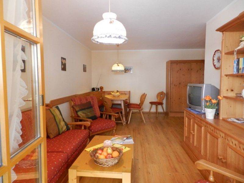 Ferienwohnungen im Landhaus Waldhauser mit Bergblick, Hunde sind willkommen und wohnen bei uns koste