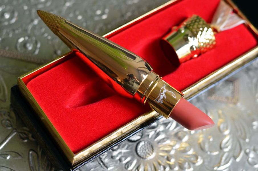 Sehr starker magischer Lippenstift