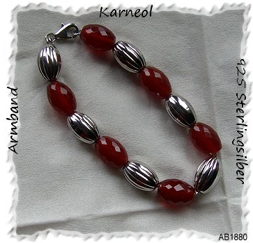 Exklusive Edelsteinkette in Silber und Karneol