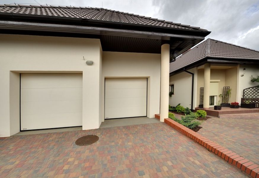 Garagentore aus Polen, Sektionaltor, Rolltor, Rollgitter. Von KRISPOL