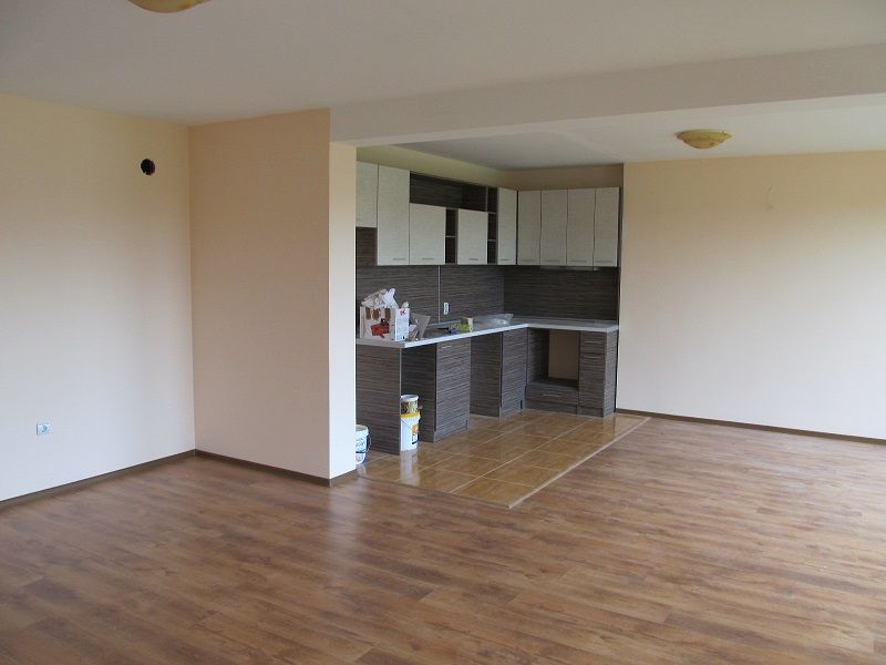 Rote Karte für teure Immobilien - Häuser 