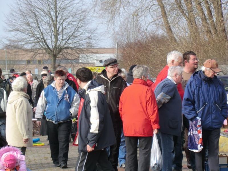 XXL-Volkströdelmarkt zum Frühjahrsmarkt Wilhelmshaven / Sportforum 05.+ 06.04.2014