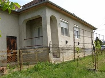 Traditionelles Haus mit 5414 m2 Grundstück Nr. 20/49